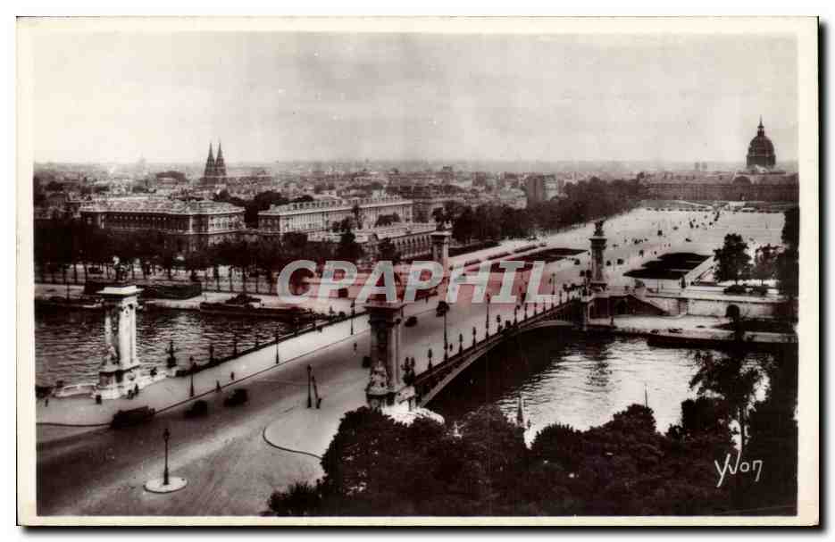 CPA Paris Pont Alexandre III et esplanade des Invalides
