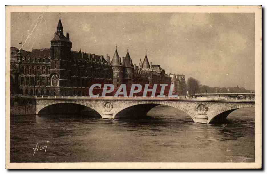 Paris — Le Palais de Justice et le Pont au Change — CPAPHIL