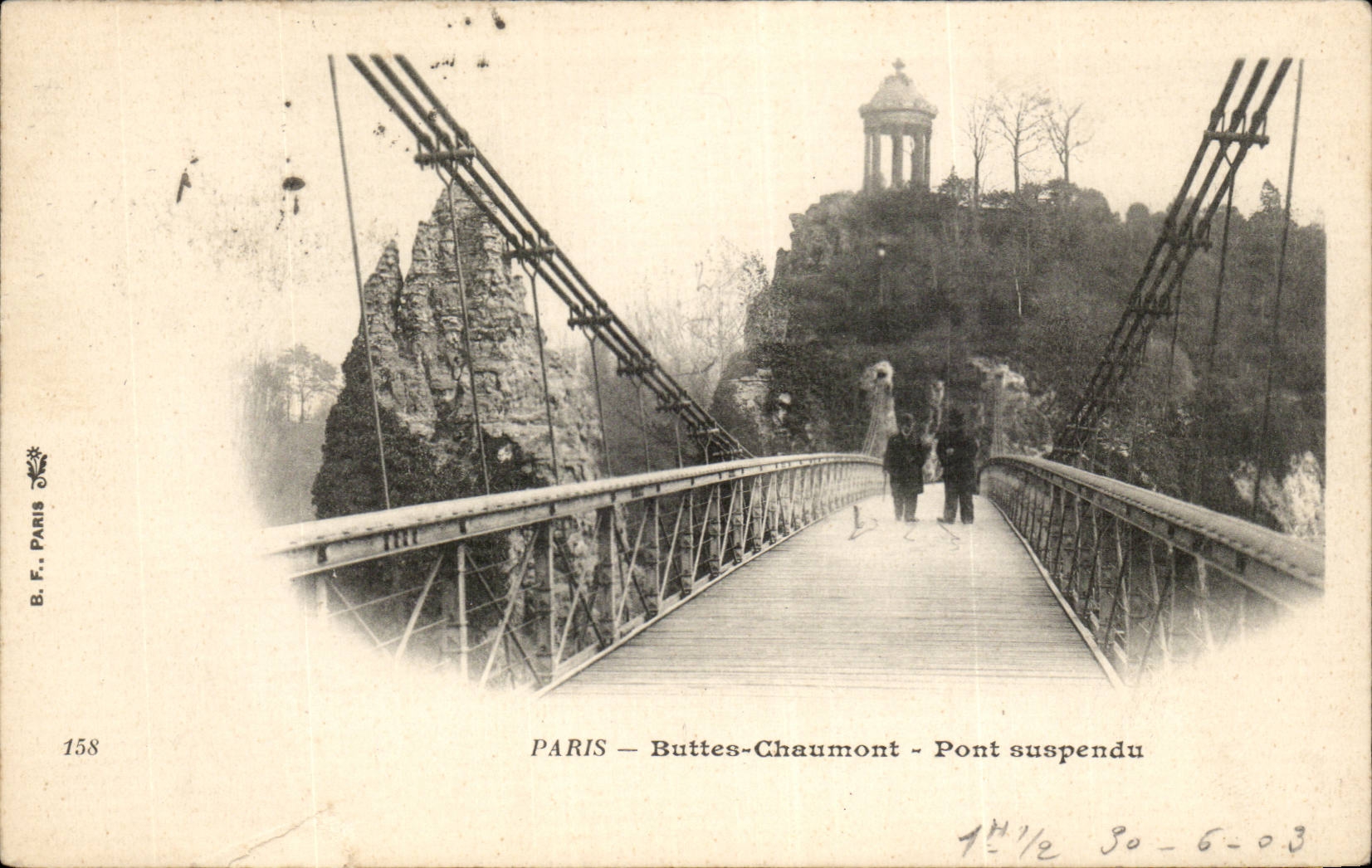 Paris CPA Buttes Chaumont Pont suspendu
