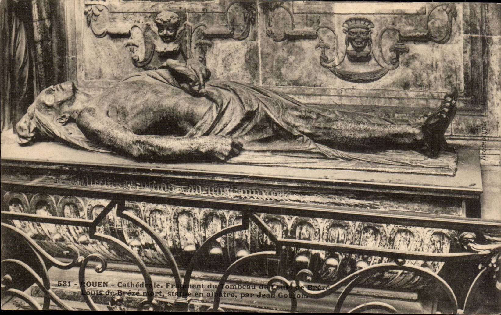 CPA Rouen La cathedrale Fragment du tombeau de Louis de Breze