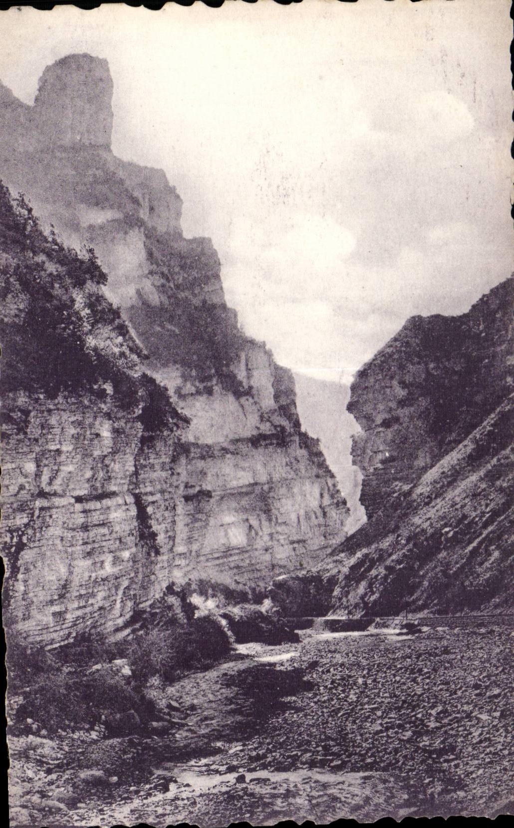 CPA Route des Alpes de Nice a Barcelonnette Gorges inferieures du Cians