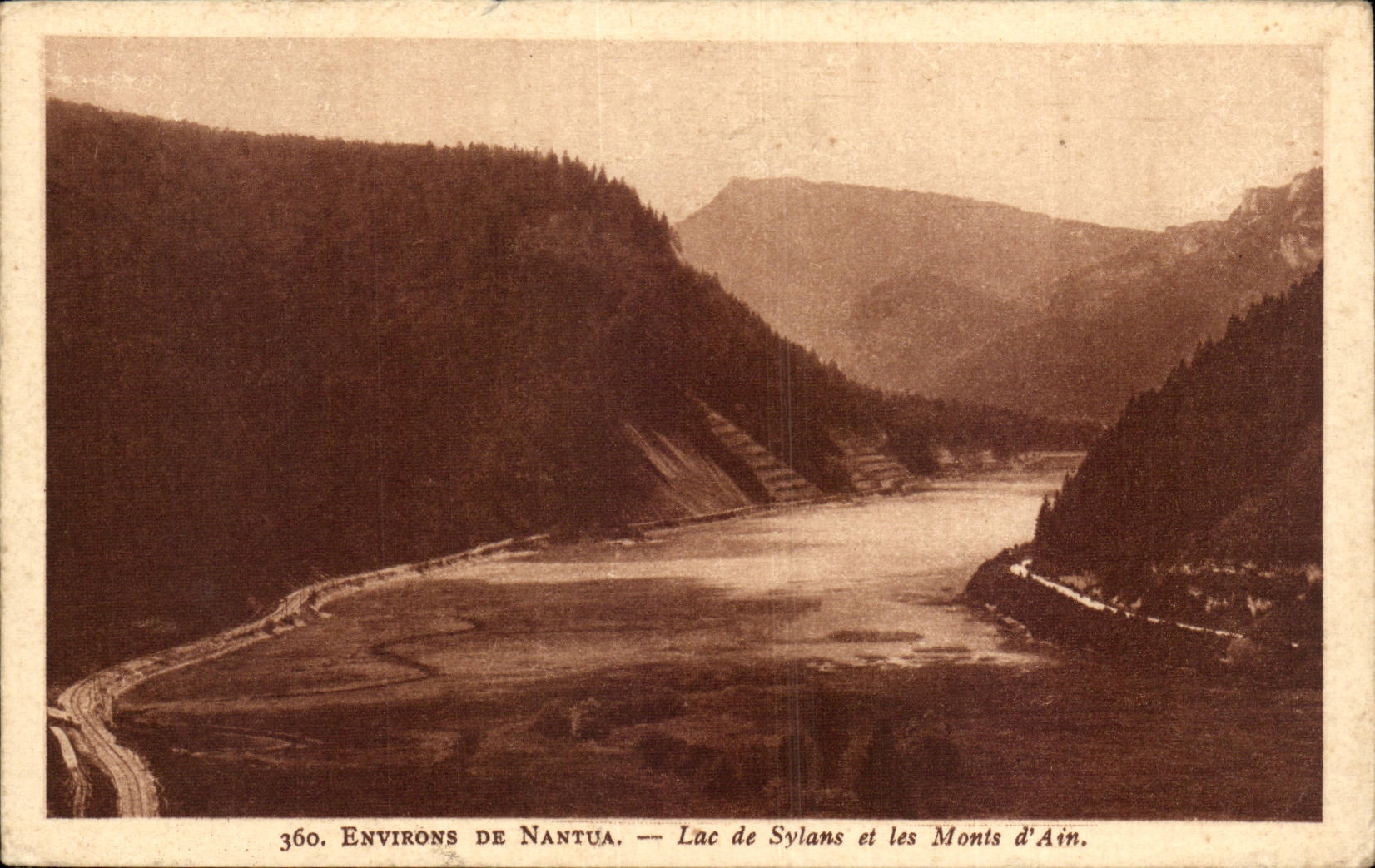 CPA Environs de Nantua Lac de Sylans et les monts d'Ain