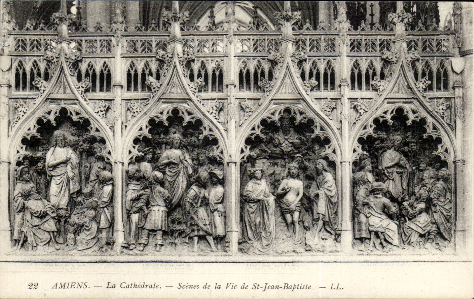 CPA Amiens La cathedrale Scenes de la vie de Saint Jean Baptiste