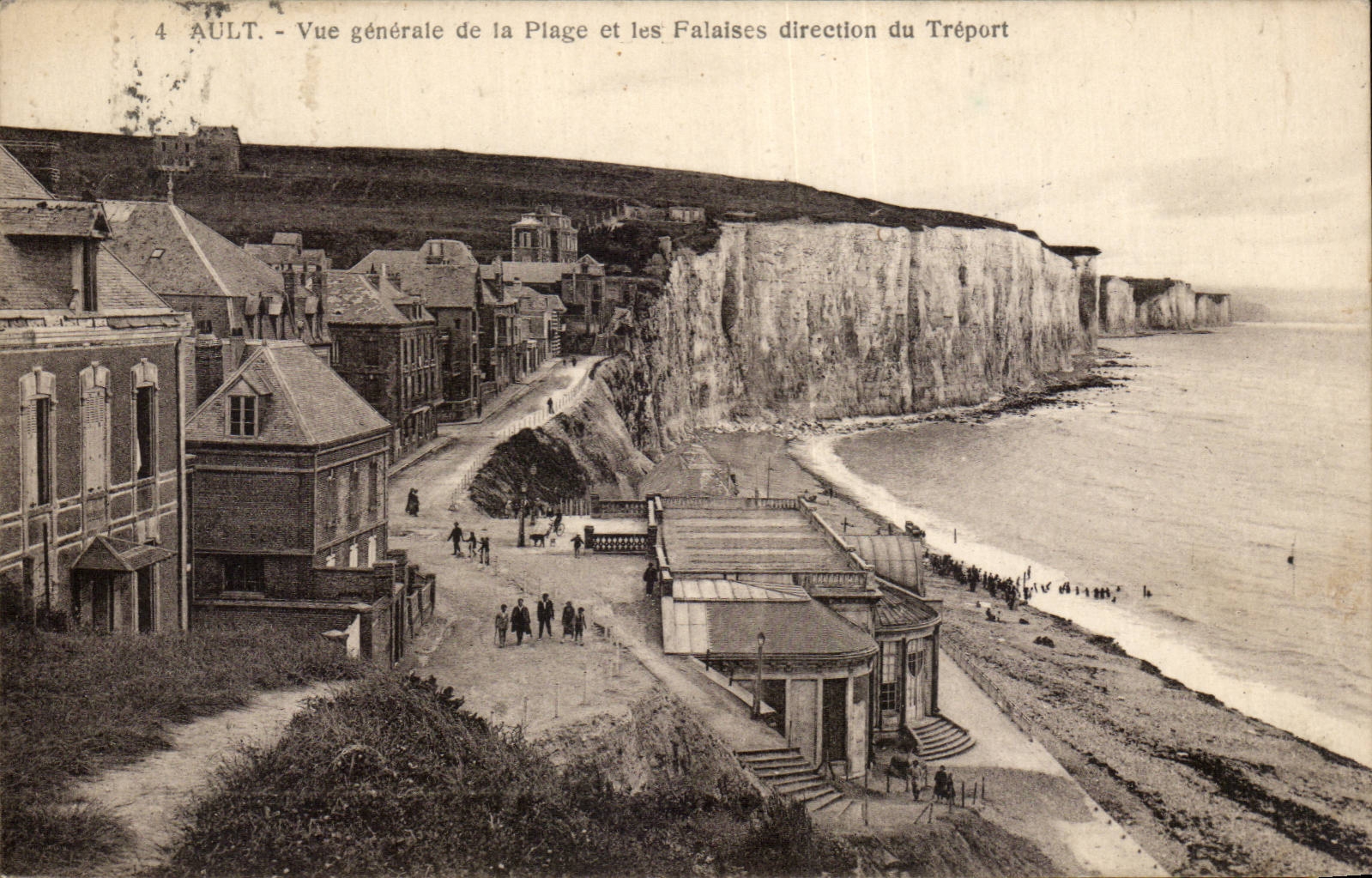 CPA Ault Vue generale de la plage et les falaises direction du Treport