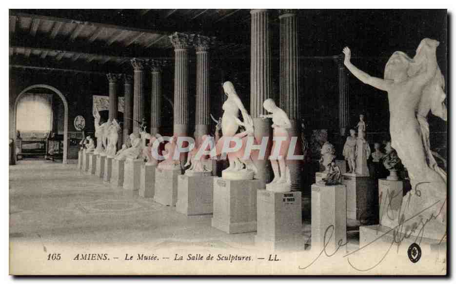 CPA Amiens Le musee La salle des sculptures