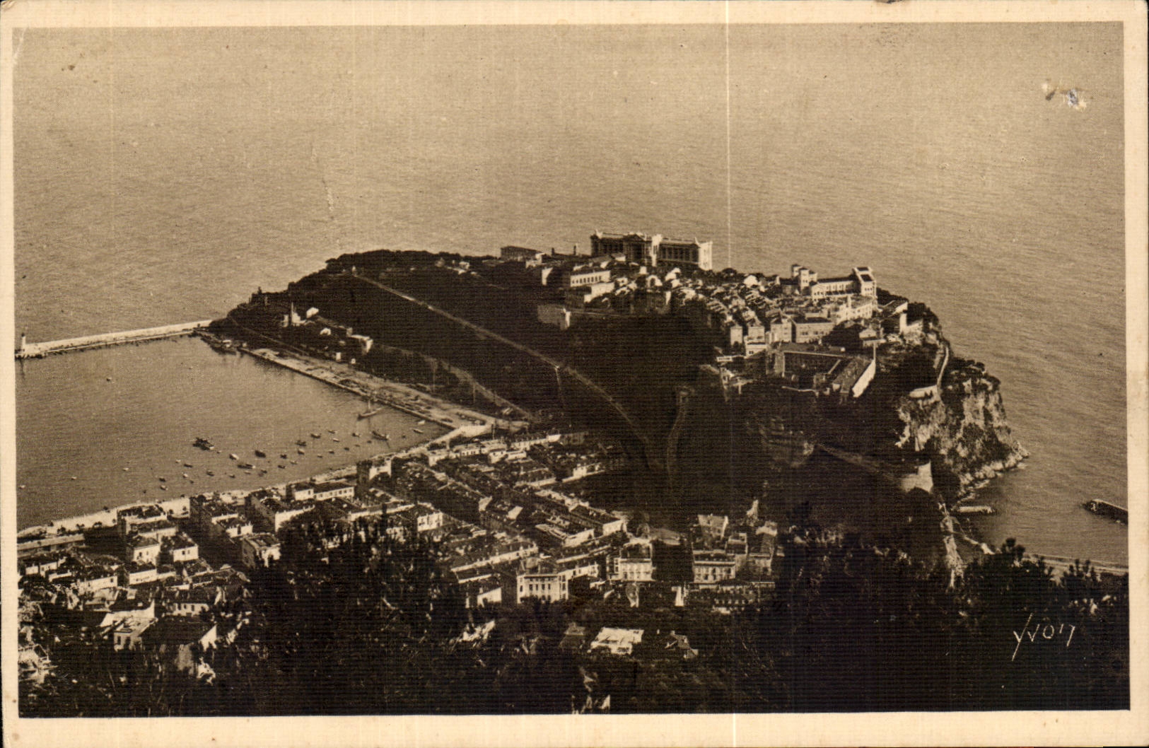 CPA Monaco Monte Carlo Le rocher vu de la grande corniche