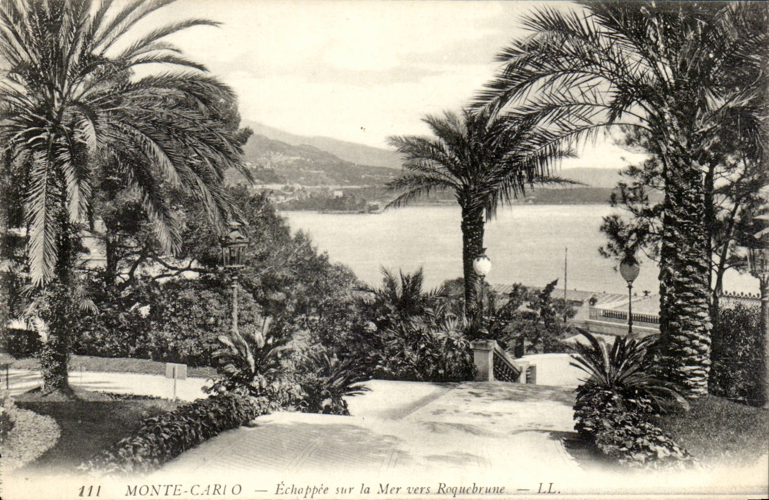 CPA Monaco Monte Carlo Echappee sur la mer vers Roquebrune