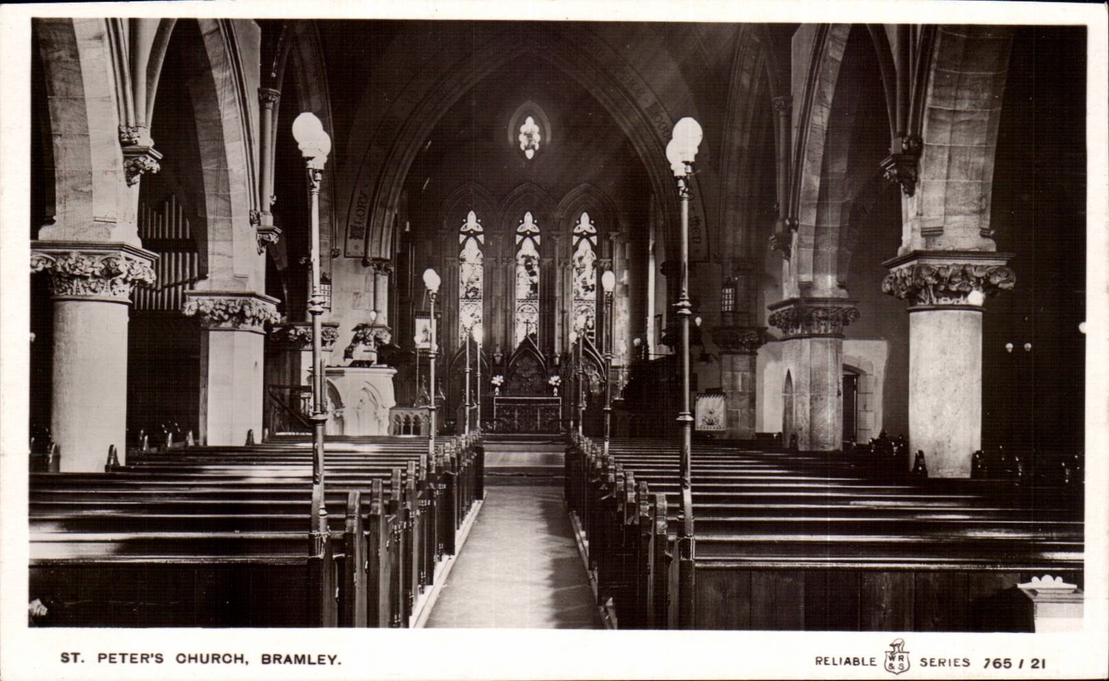 St. Peter's Church, Bramley — intérieur gothique — Reliable Series 765 / 21