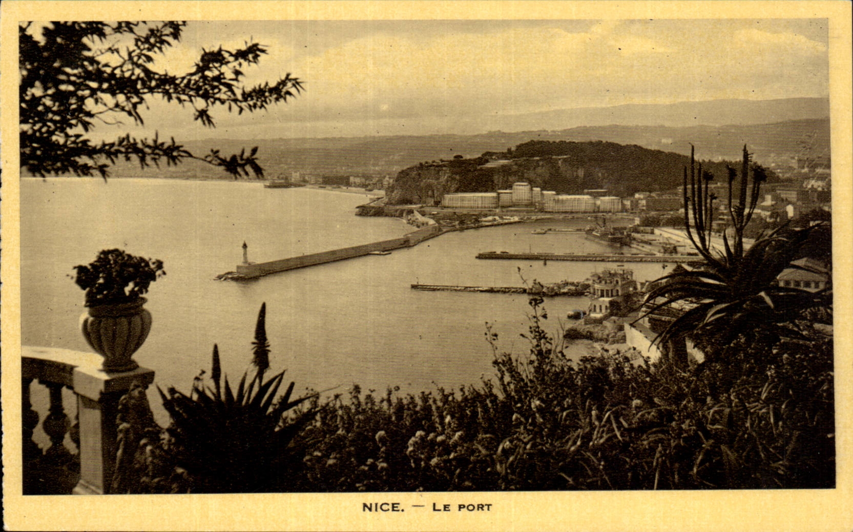 Nice - Le Port CPA 