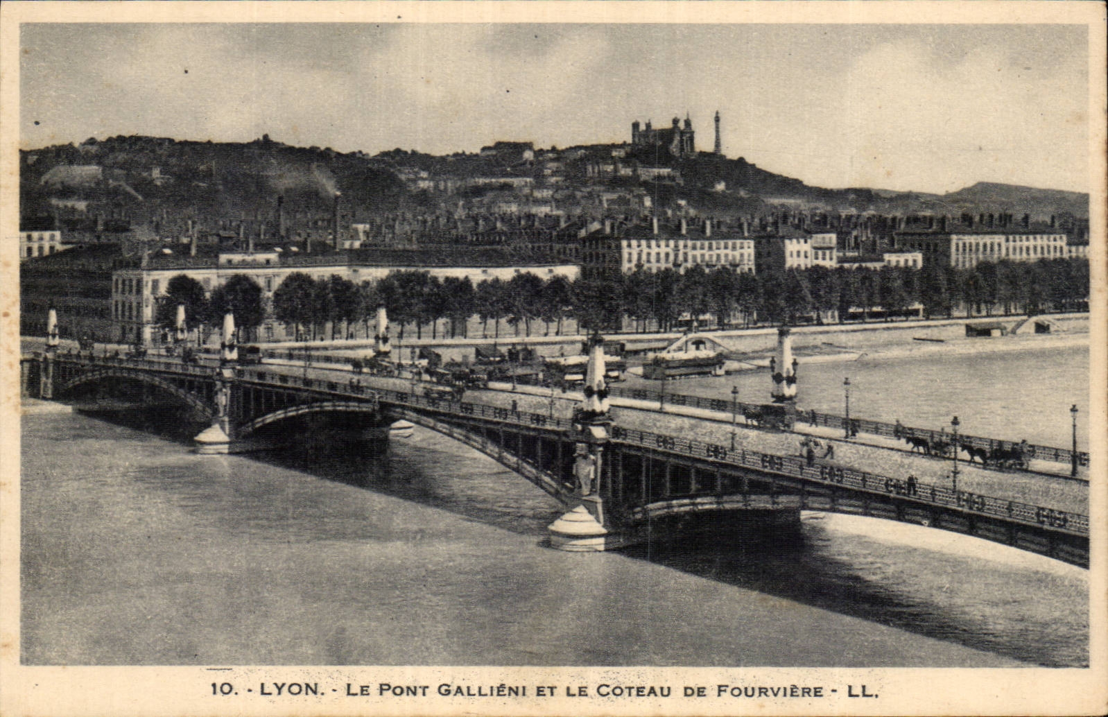 Lyon - Der Galliéni-Brücke und der Fourvière-Hügel - LL