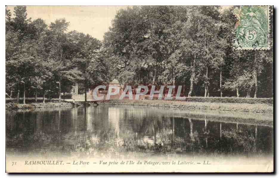 Rambouillet — Le Parc — Vue prise de l'Île du Potager, vers la Laiterie — LL.