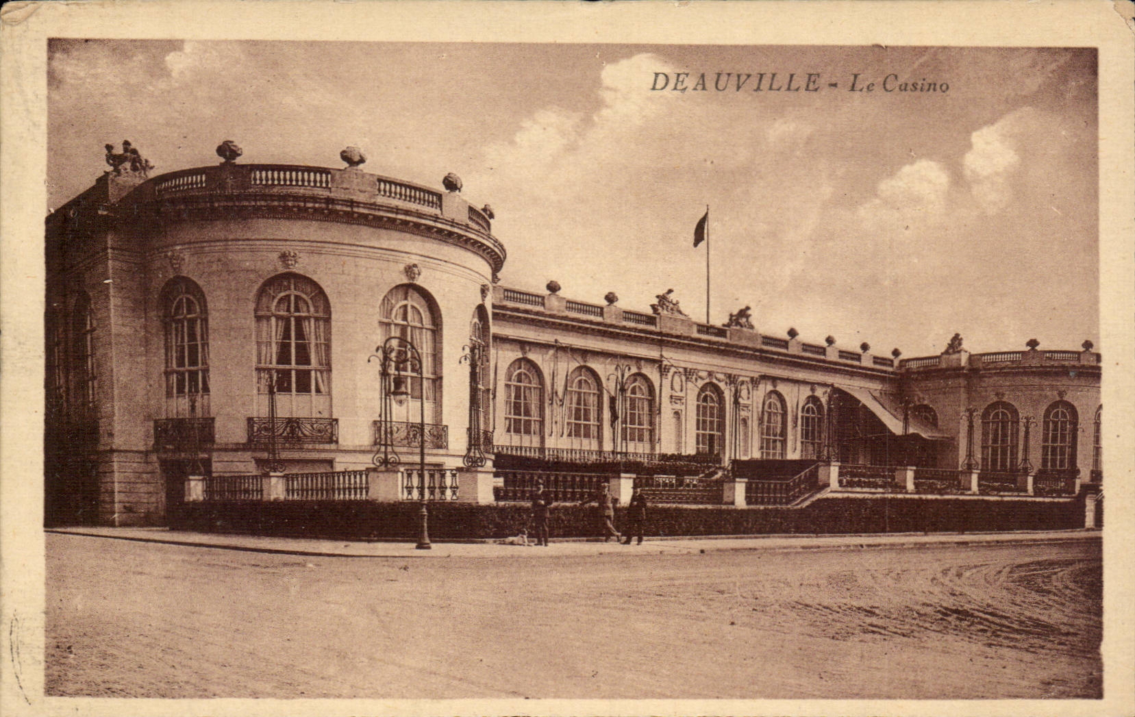Deauville - Le Casino — éditeur J. Combier - Magon
