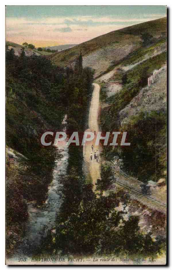 Environs de Vichy - La Route - CPA - CPA 