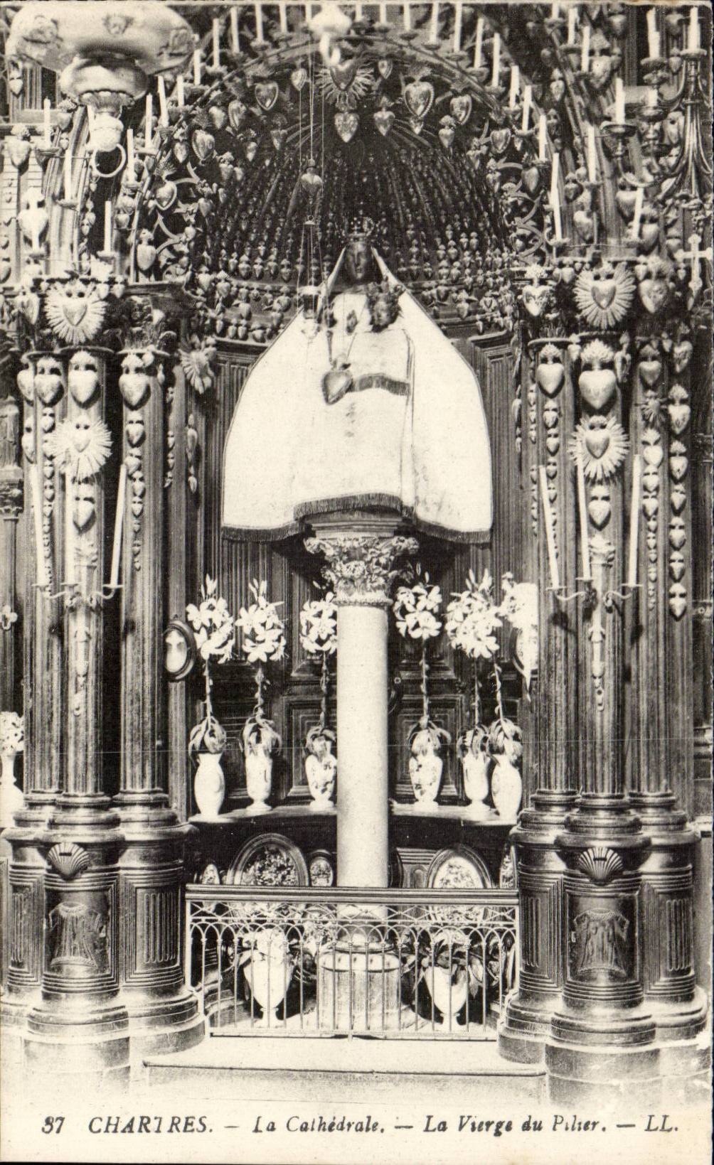Chartres - La Cathedrale - CPA 