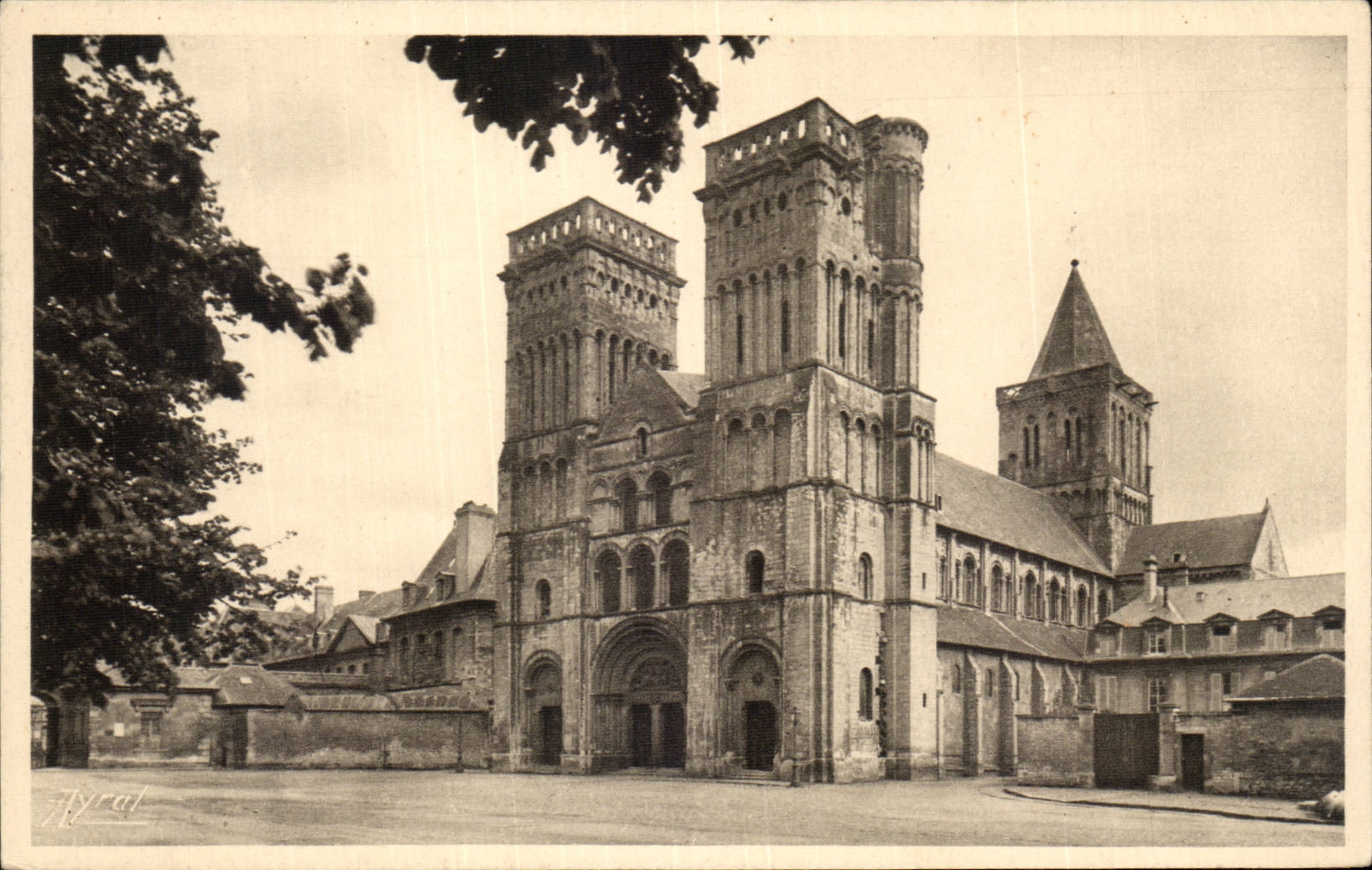 Caen - Eglise de la Trinite Abbaye aux Dames - CPA 
