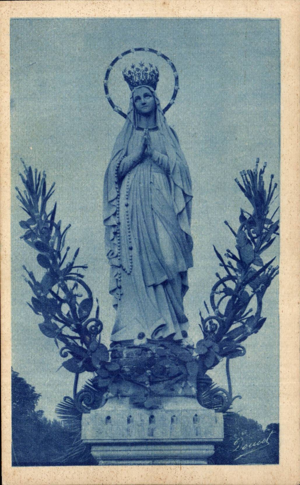 Lourdes - La Vierge Couronnee - CPA 