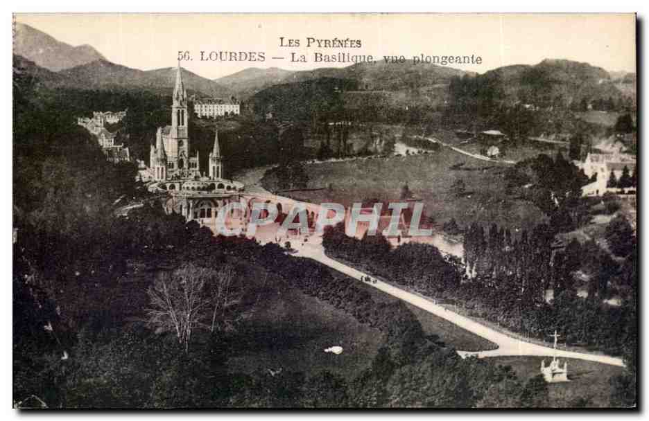 Lourdes - La Basilique - CPA 
