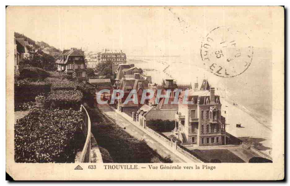 CPA Trouville Reine des plages Vue generale vers la plage