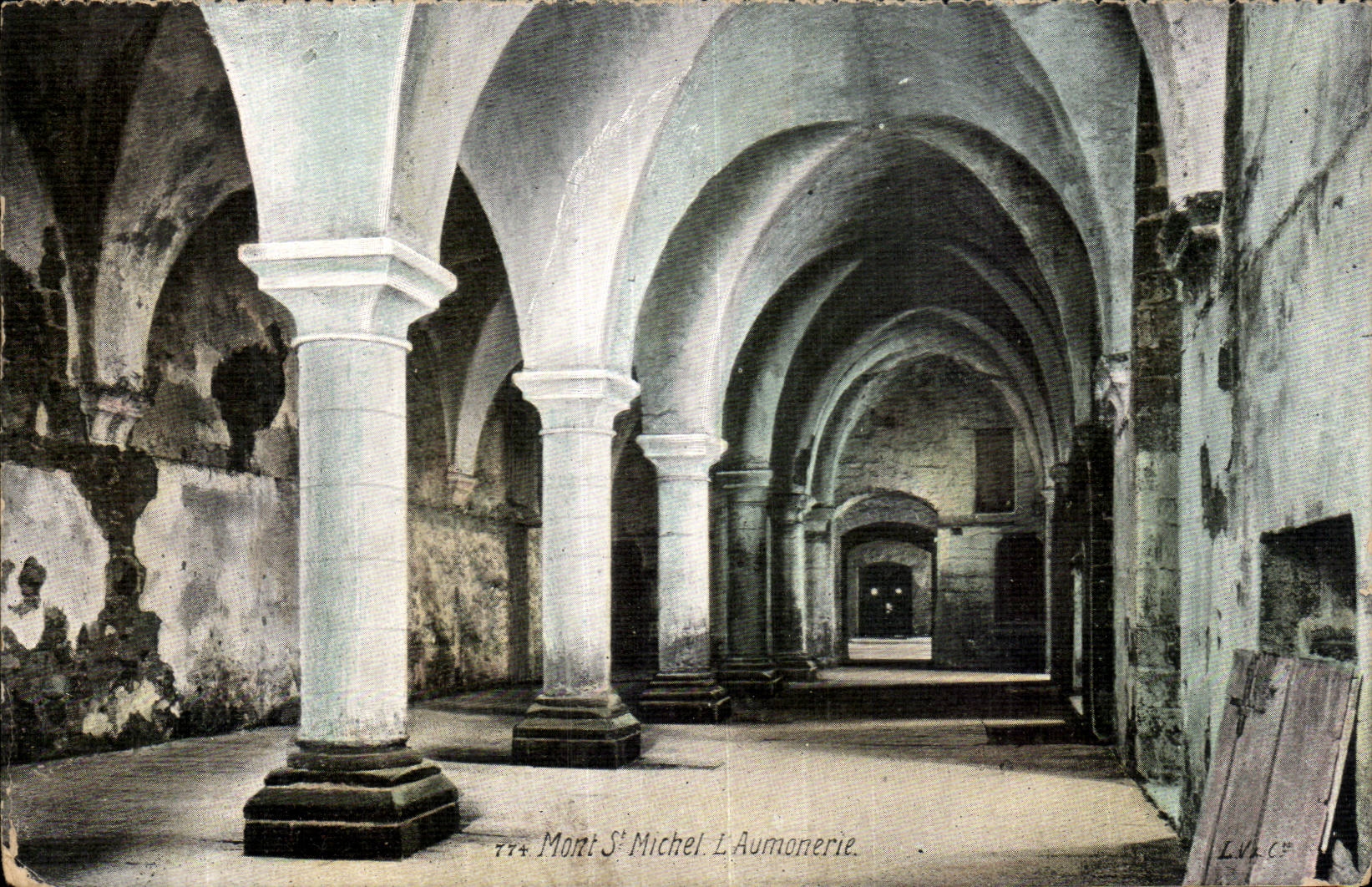 Mont Saint-Michel — L'Aumonerie — L.V. & Cie