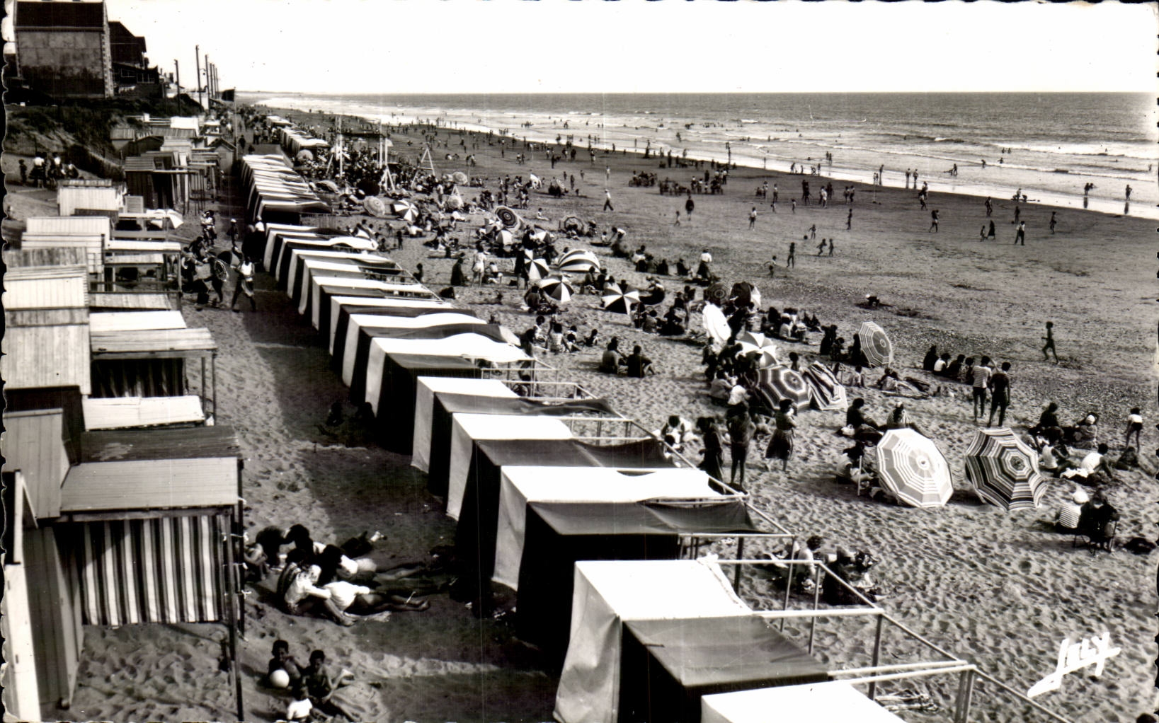 CPSM plage de St Gilles
