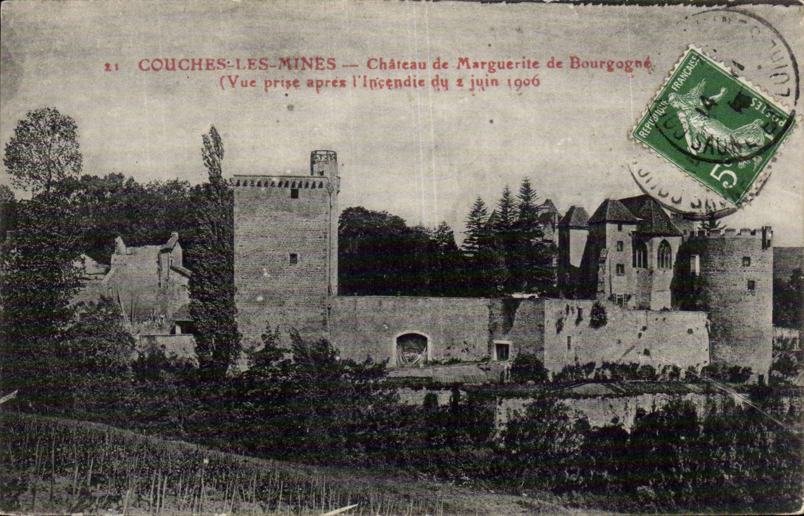 Couches-les-Mines — Château de Marguerite de Bourgogne — Vue prise après l'incendie du 2 juin 1906