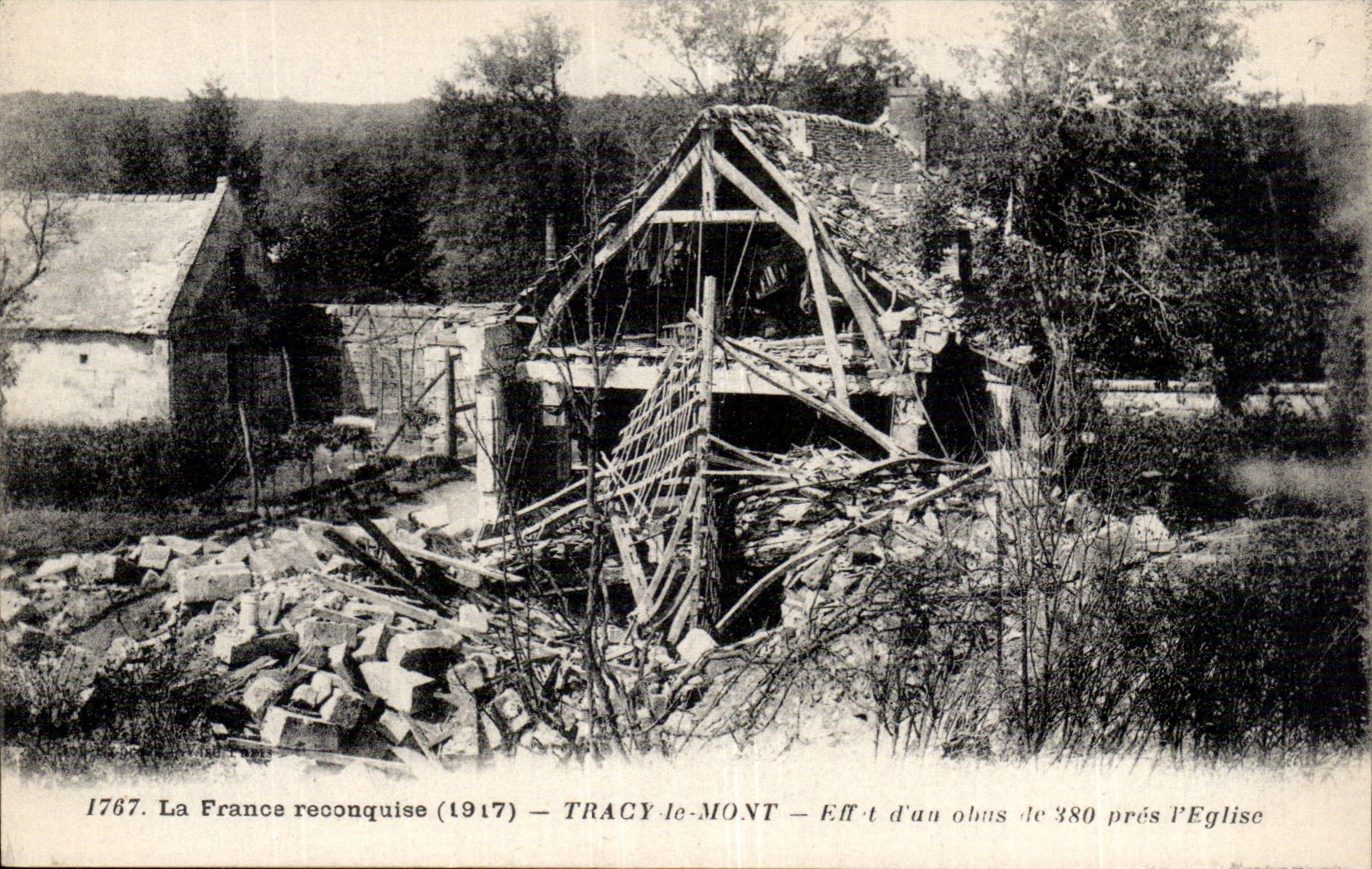 Tracy-le-Mont — Effekt einer 380-Granate nahe der Kirche — Frankreich erobert (1917)