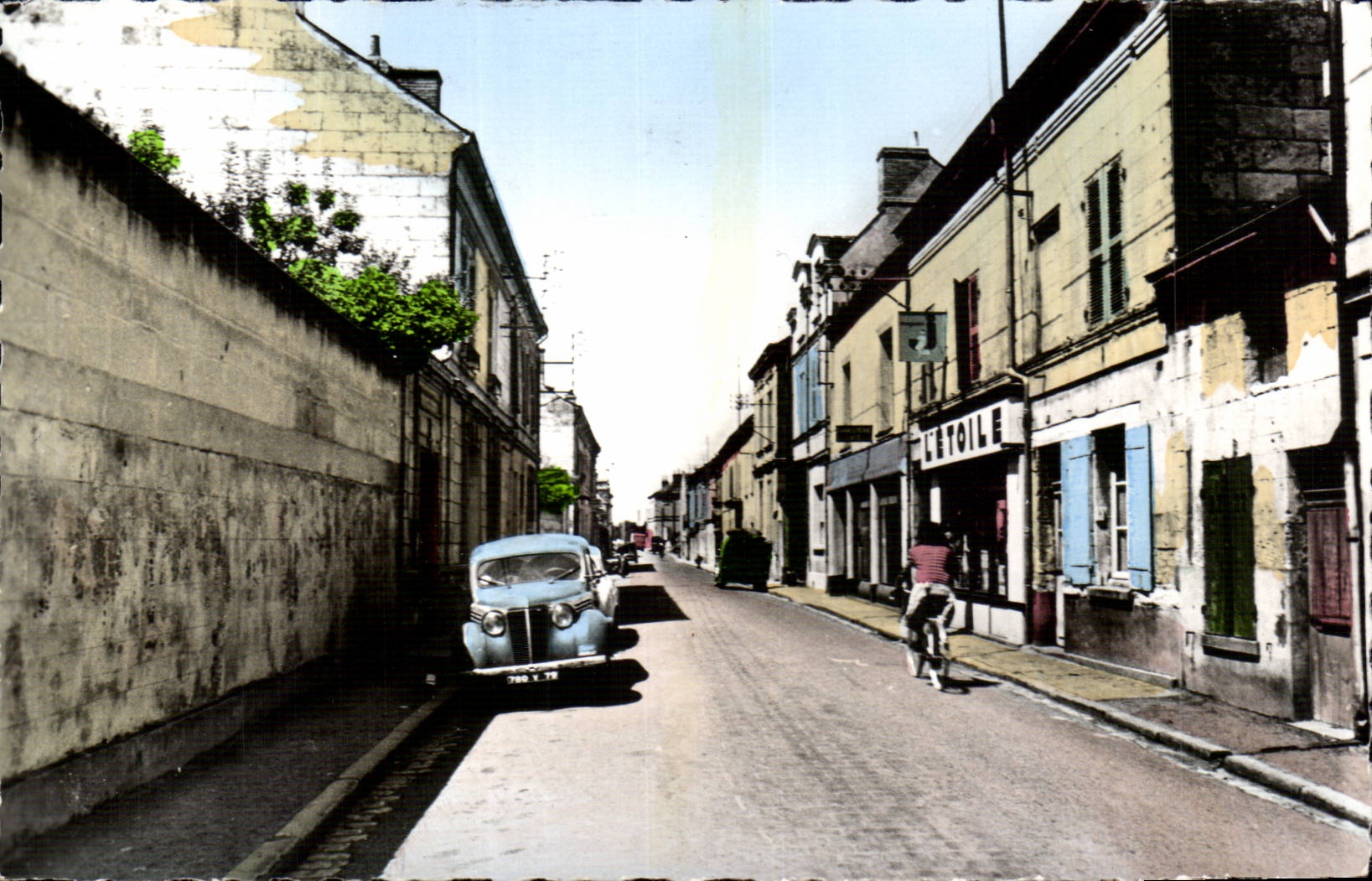 CPSM St Hilaire St Florent Rue Jean Akerman