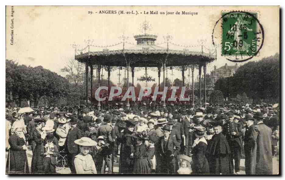 CPA Angers Le Mail un jour de musique