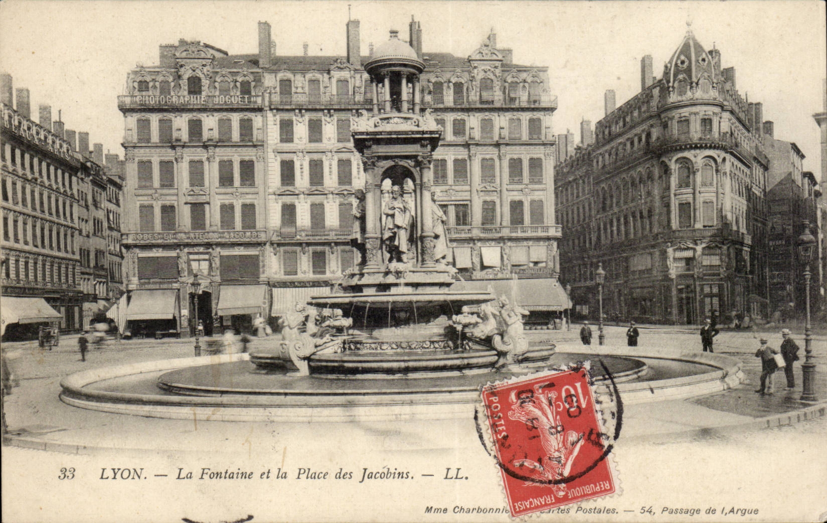 LYON — La Fontaine et la Place des Jacobins — Photographie Joguet — LL.