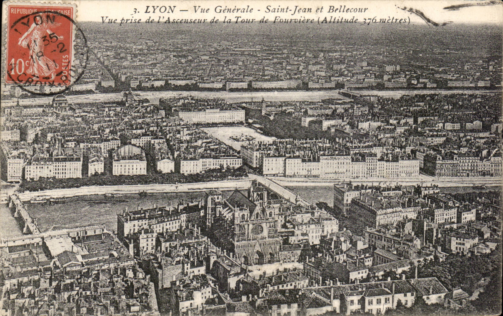CPA Lyon Vue generale St Jean et Bellecour Vue prise de l'ascenseur de la Tour de Fourviere 