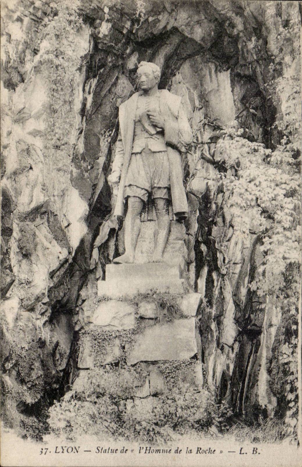 LYON — Statue de « L'Homme de la Roche » — L. B.