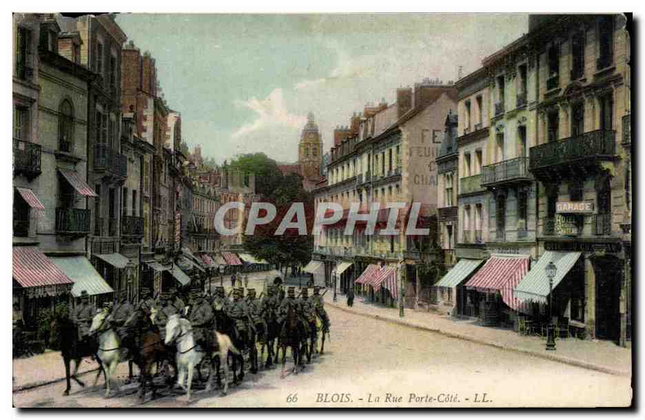 CPA Blois La rue Porte Cote Soldats Militaria