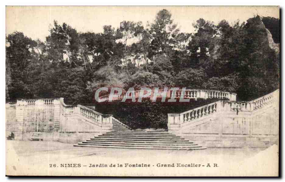Nîmes — Jardin de la Fontaine — Grand Escalier — A R.