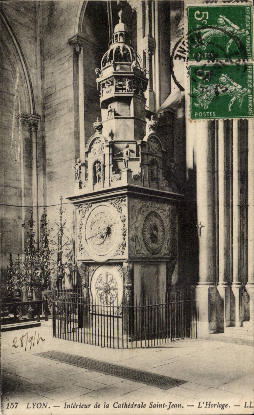 LYON — Intérieur de la Cathédrale Saint-Jean — L'Horloge — LL 157