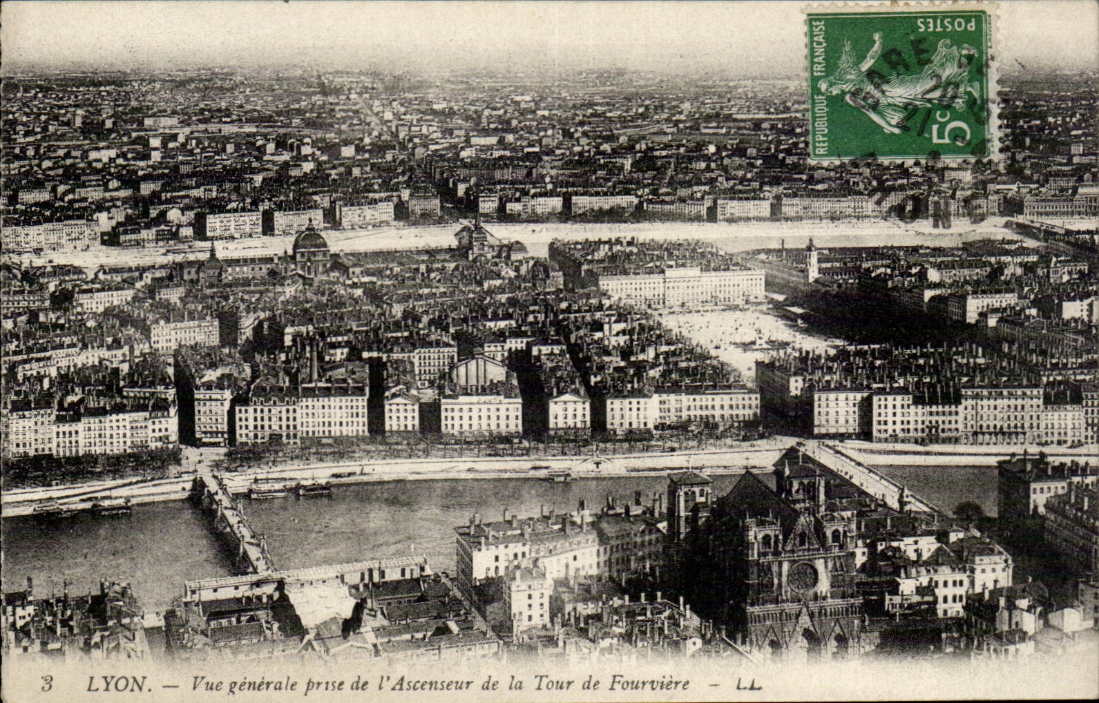 LYON — Vue générale prise de l'Ascenseur de la Tour de Fourvière — LL