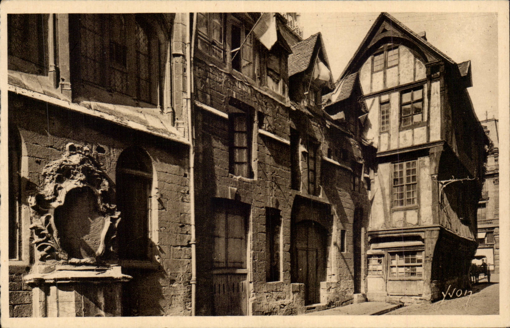 CPA Rouen Vieilles maisons dans la rue Saint Romain