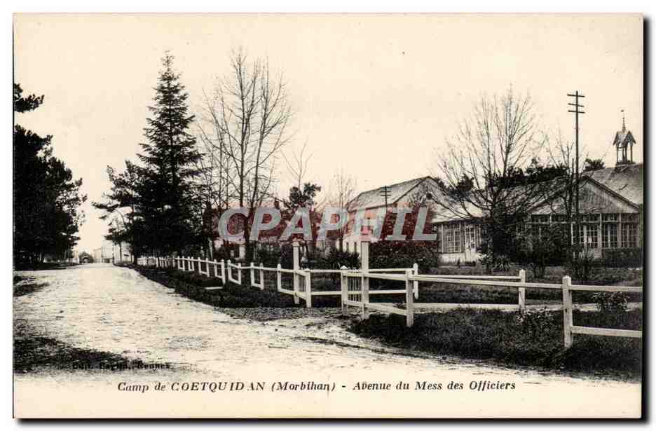 Camp de COETQUIDAN (Morbihan) — Avenue du Mess des Officiers — Éditeur : Dufil, Rennes