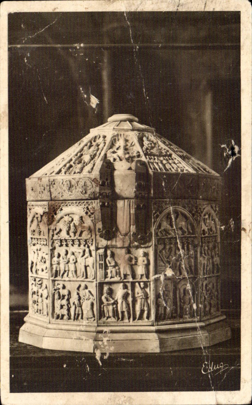 Sens (Yonne) — Trésor de la Cathédrale — La Sainte Chasse, ivoire byzantin (Xe siècle) — Éd. Edlug