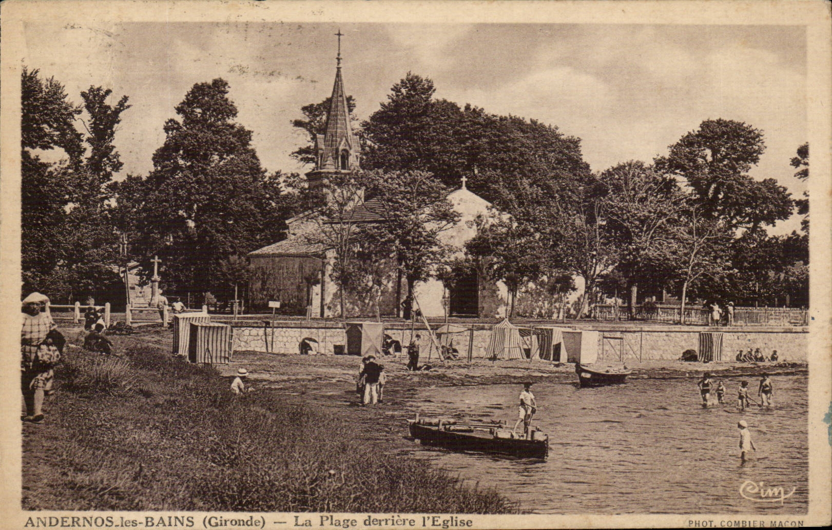 CPA Andernos les Bains La plage derriere l'eglise