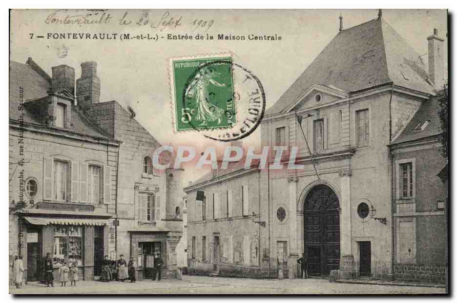 CPA Fontevrault Entree de la maison centrale