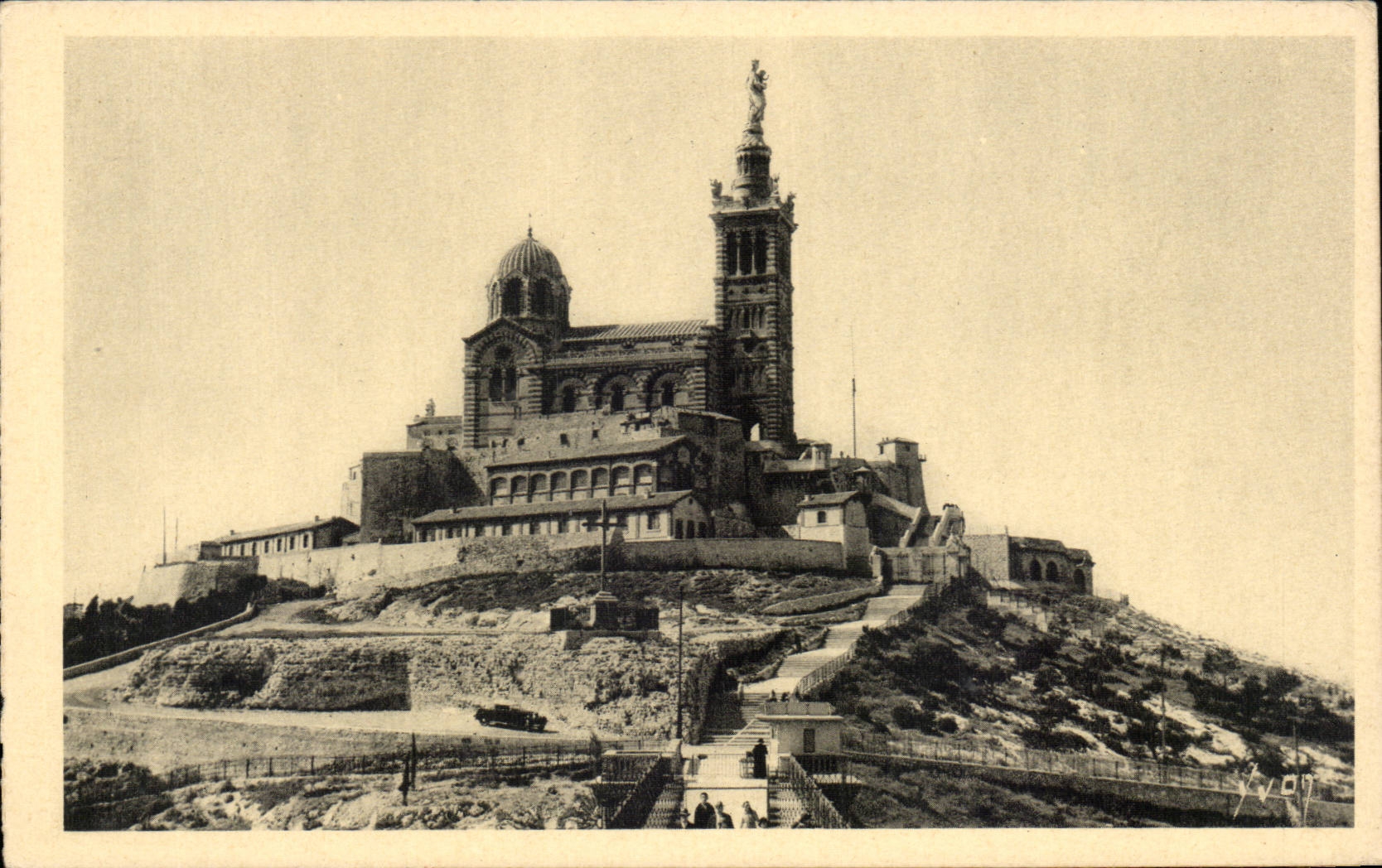 CPA Marseille Notre Dame de la Garde La basilique