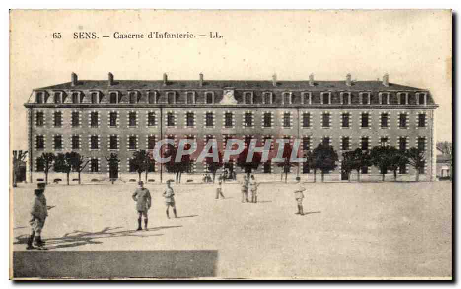 CPA Militaria Sens Caserne d'infanterie