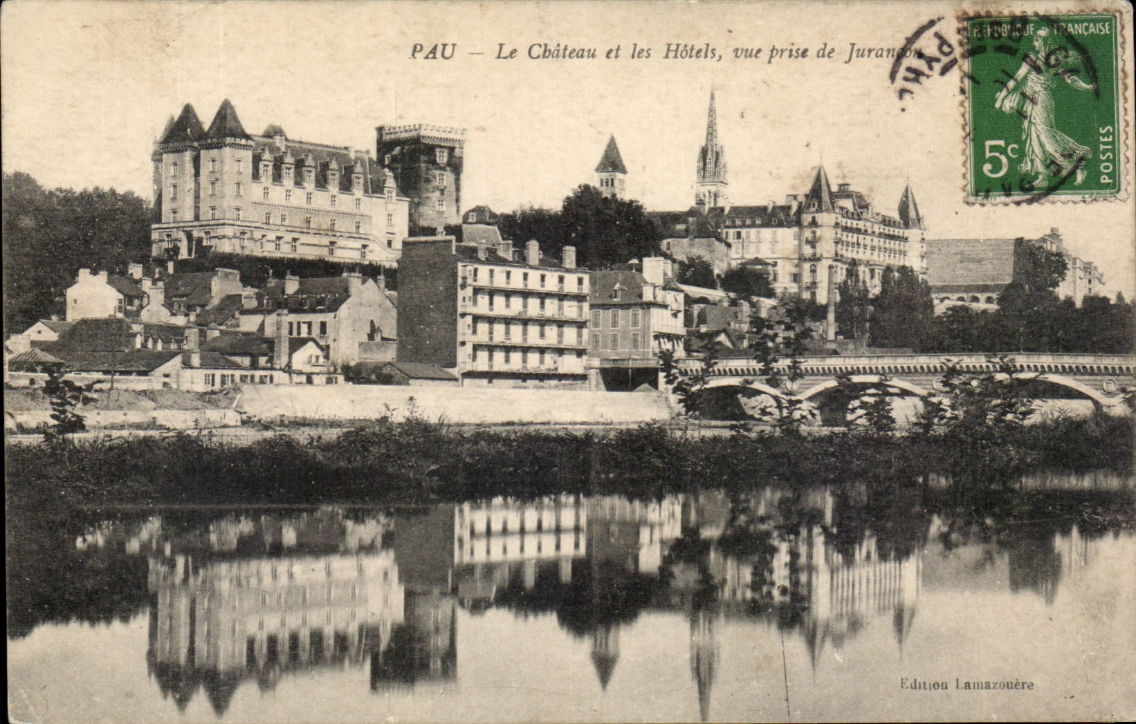 CPA Pau Le chateau et les hotels vue prise de Jurancon