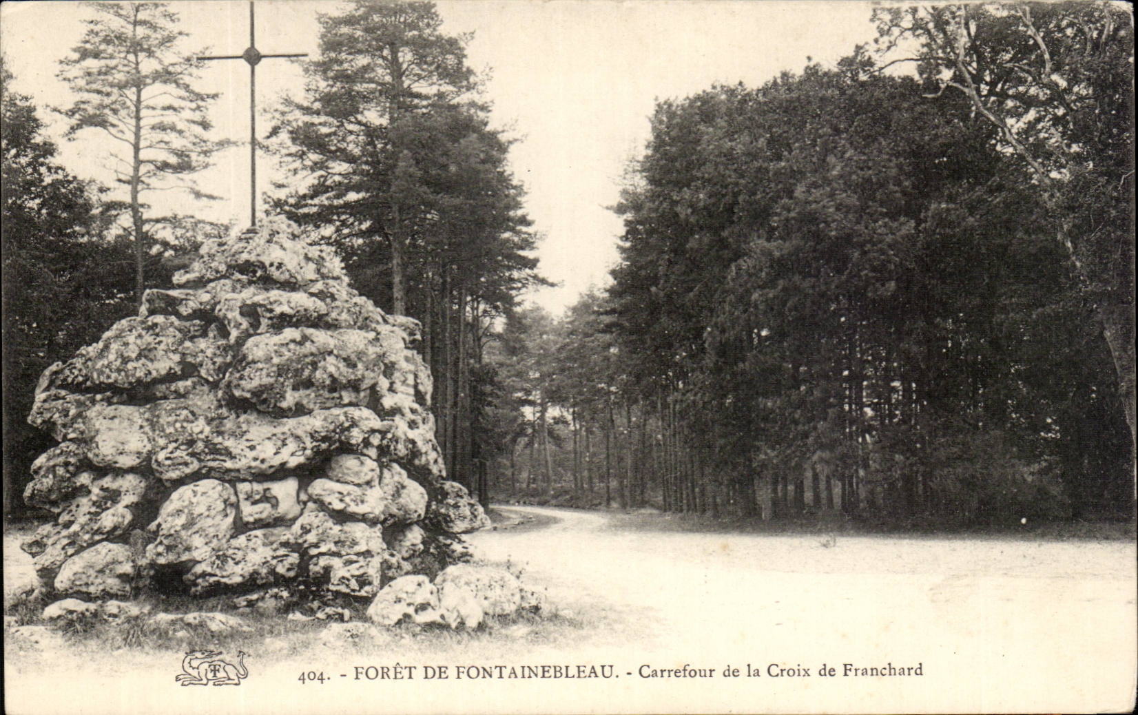 Forêt de Fontainebleau — Carrefour de la Croix de Franchard — éditeur non identifié, n° 404