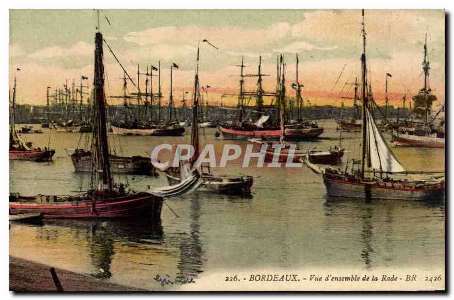 CPA Bordeaux Vue d'ensemble de la rade bateaux