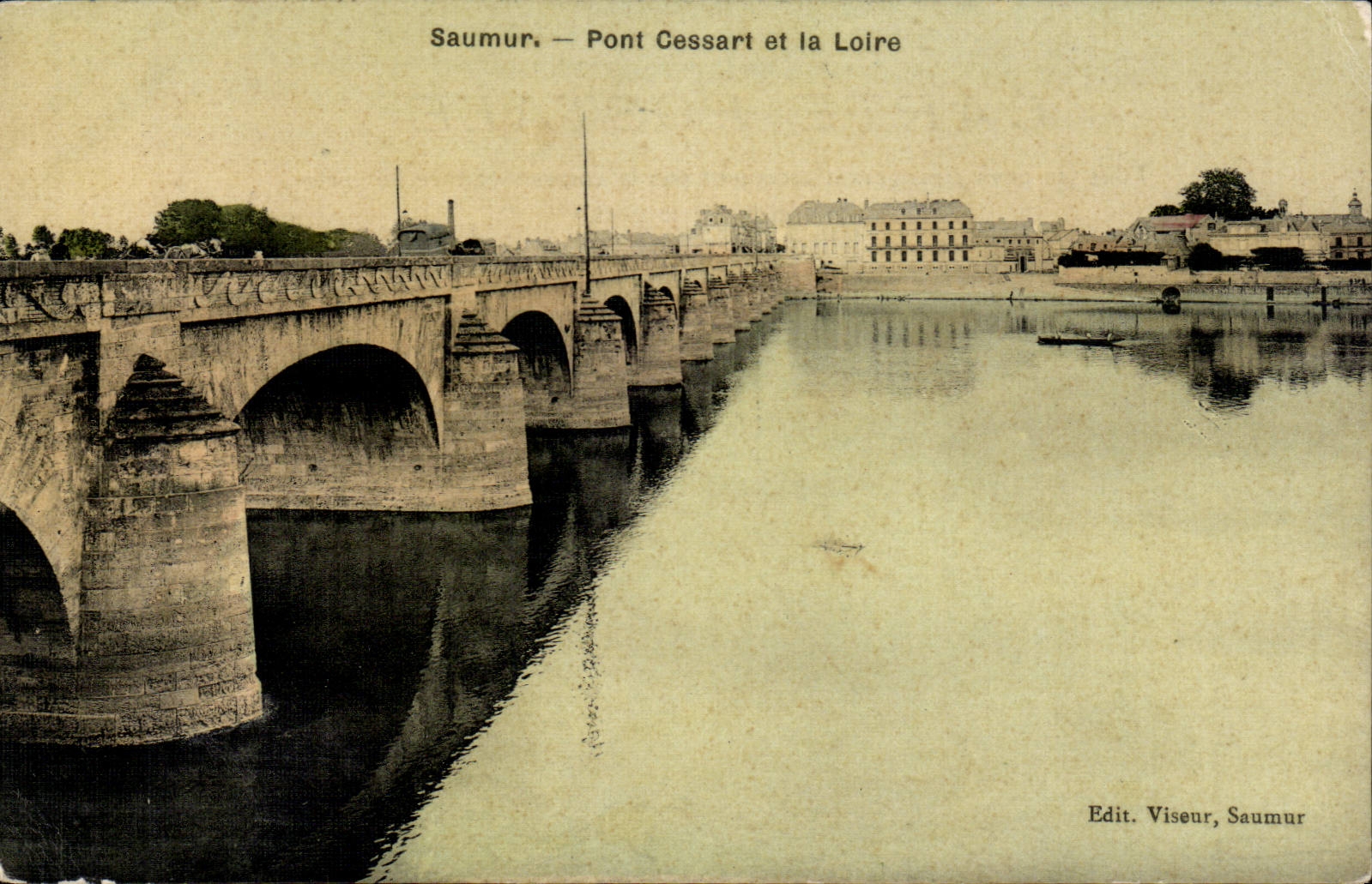 CPA Saumur Pont Cessart et la Loire ( carte toilee )