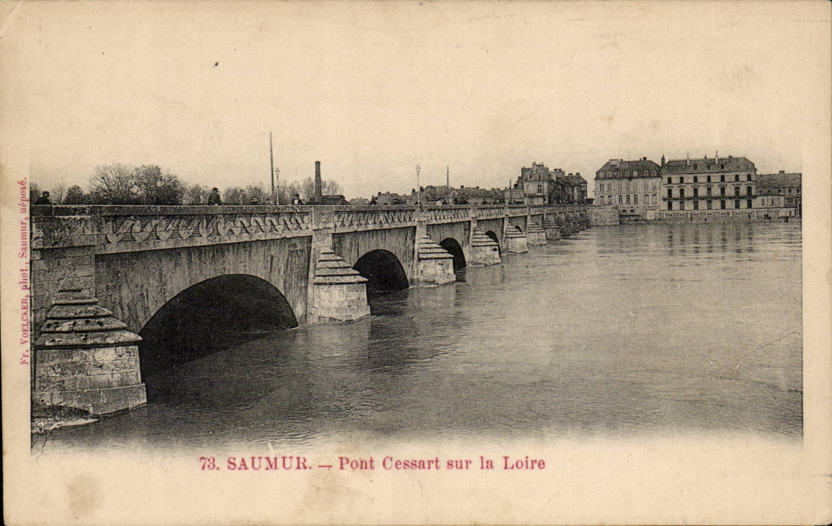 CPA Saumur Pont Cessart sur la Loire