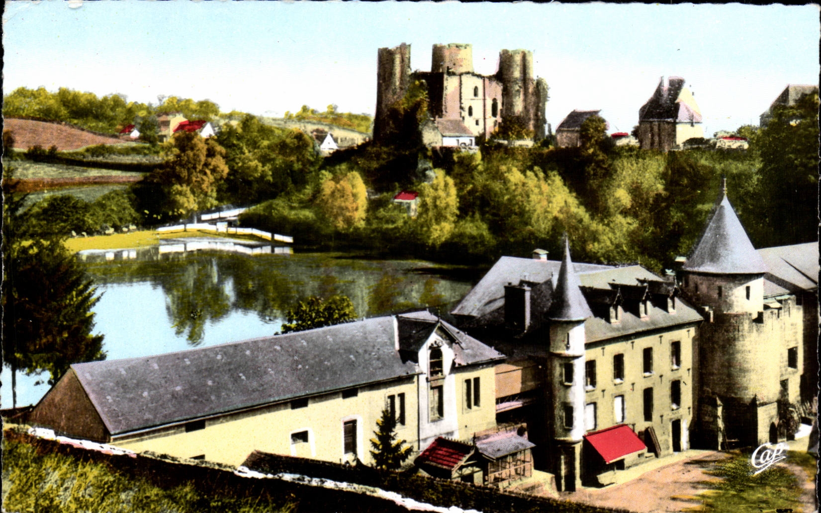 CPSM Bourbon l'Archambault Le chateau le moulin et l'etang
