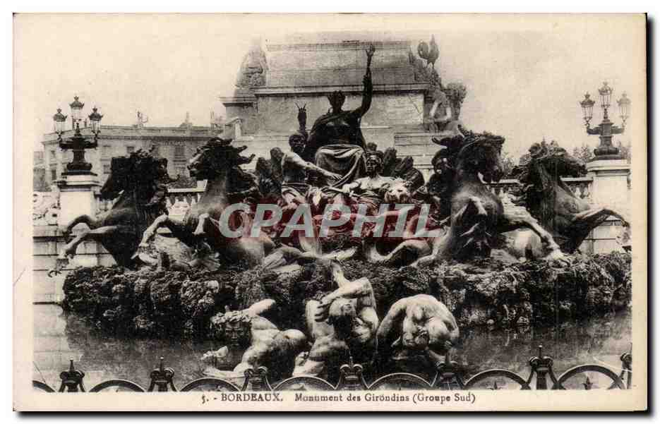 CPA Bordeaux Monument des Girondins 