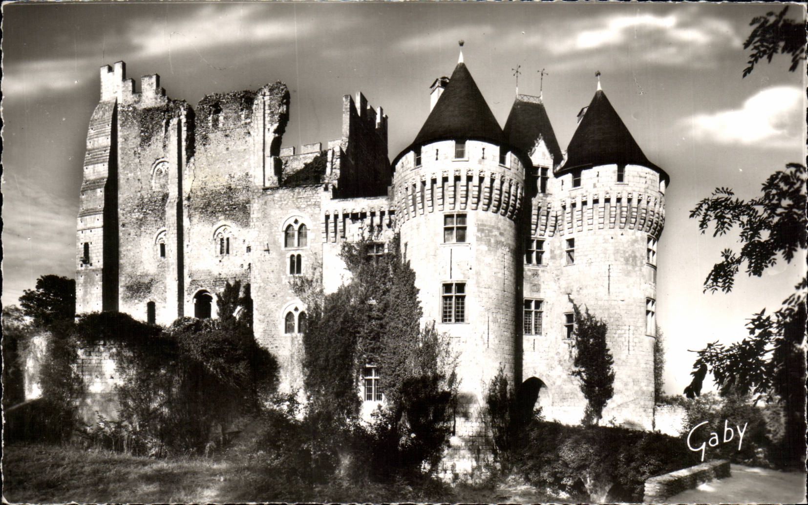Castillo de Saint-Jean — Nogent-le-Rotrou (E-et-L) — Ediciones Gaby